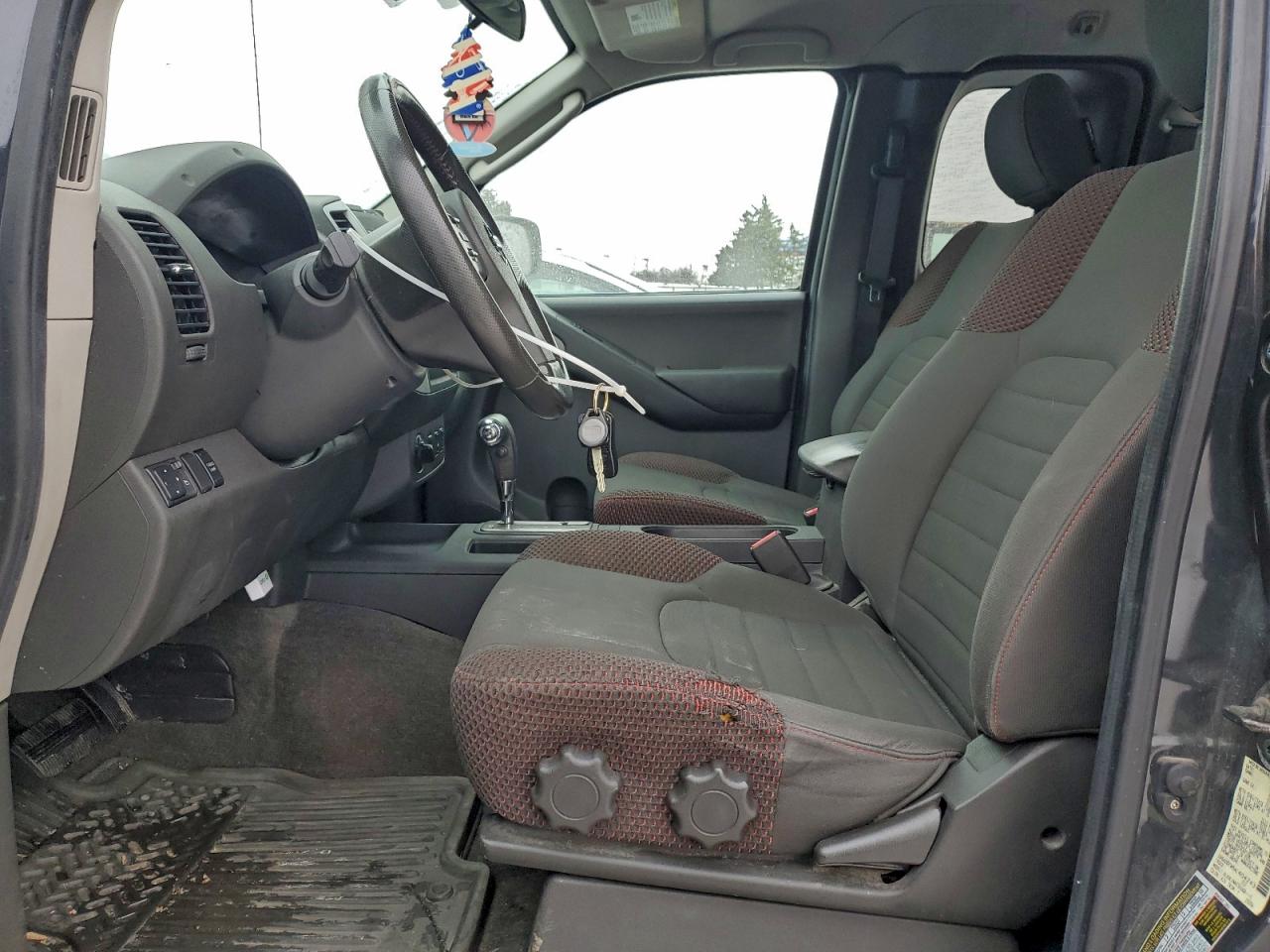 Nissan Frontier King Cab Se Image 10