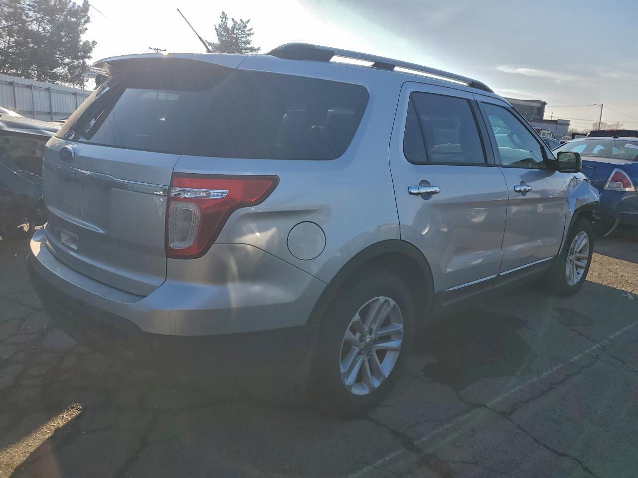Ford Explorer Xlt Image 10