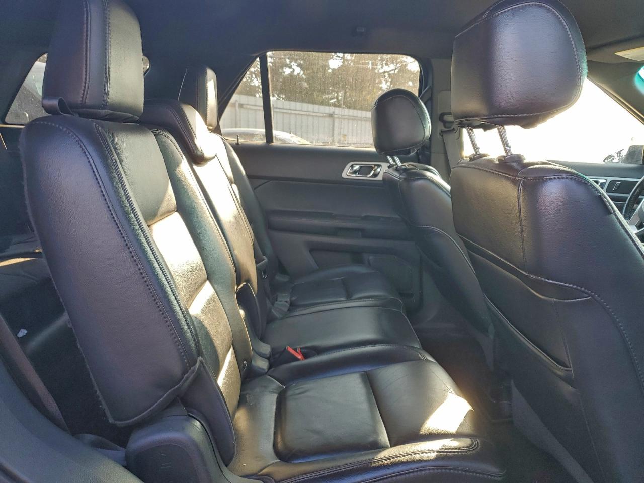 Ford Explorer Xlt Image 4