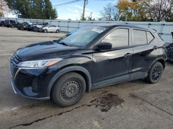  Salvage Nissan Kicks