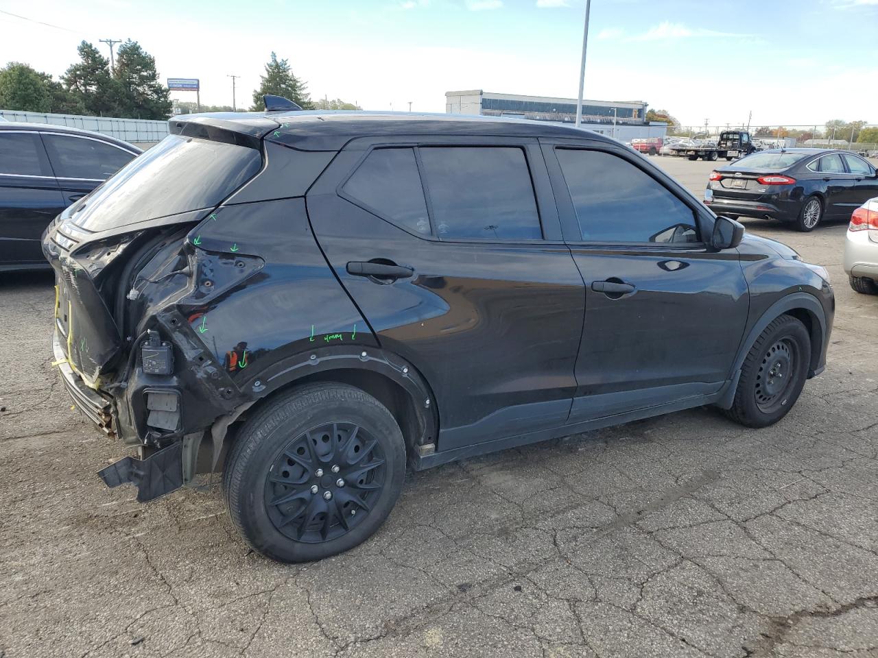 Nissan Kicks S Image 4