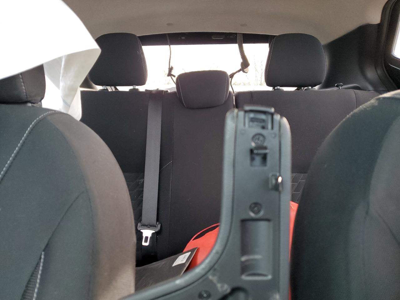 Nissan Kicks S Image 7