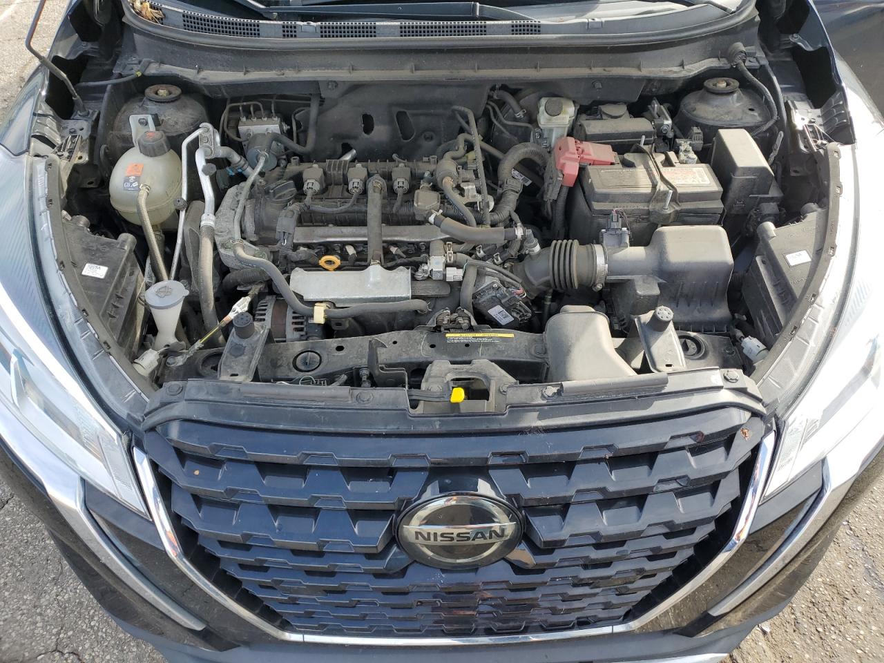 Nissan Kicks S Image 9