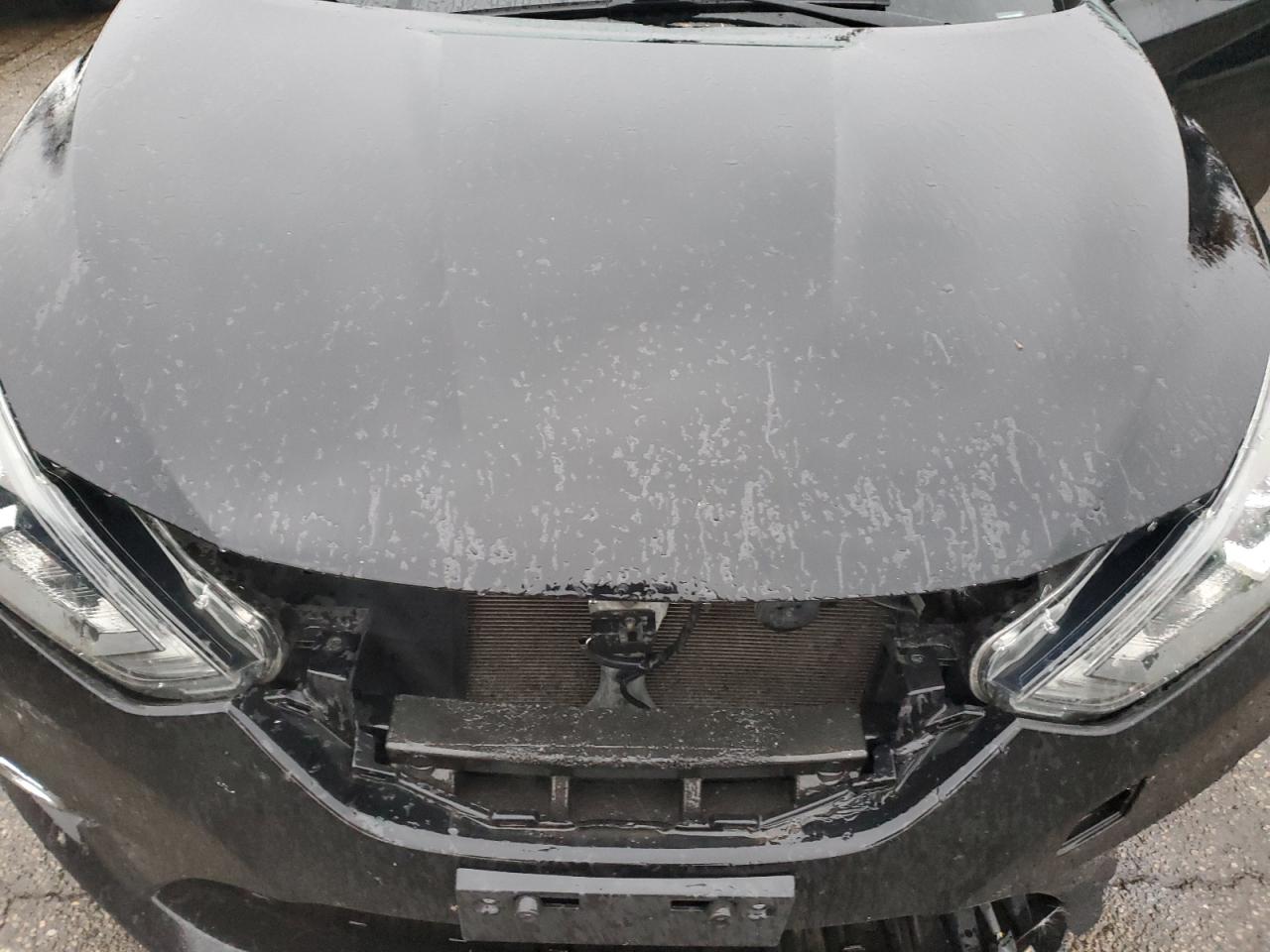 Nissan Sentra S Image 2