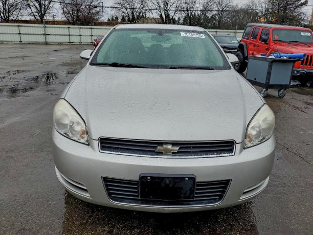 Chevrolet Impala Lt Image 8