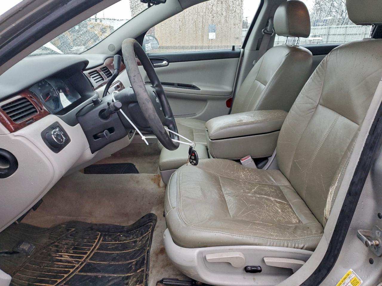 Chevrolet Impala Lt Image 11