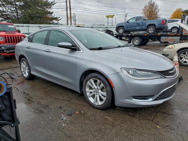 Chrysler 200 Limited Image 5