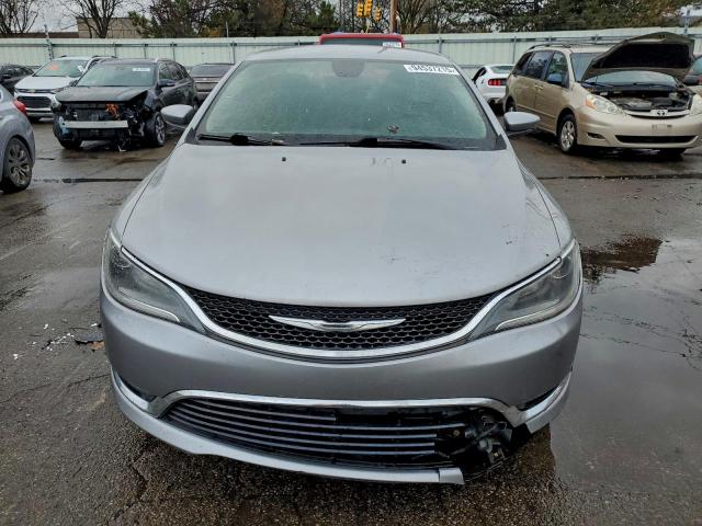 Chrysler 200 Limited Image 7