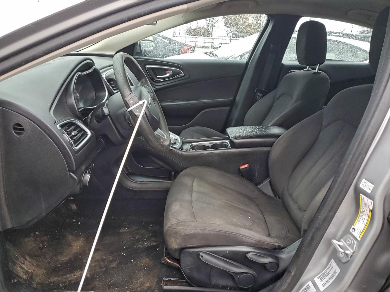 Chrysler 200 Limited Image 4