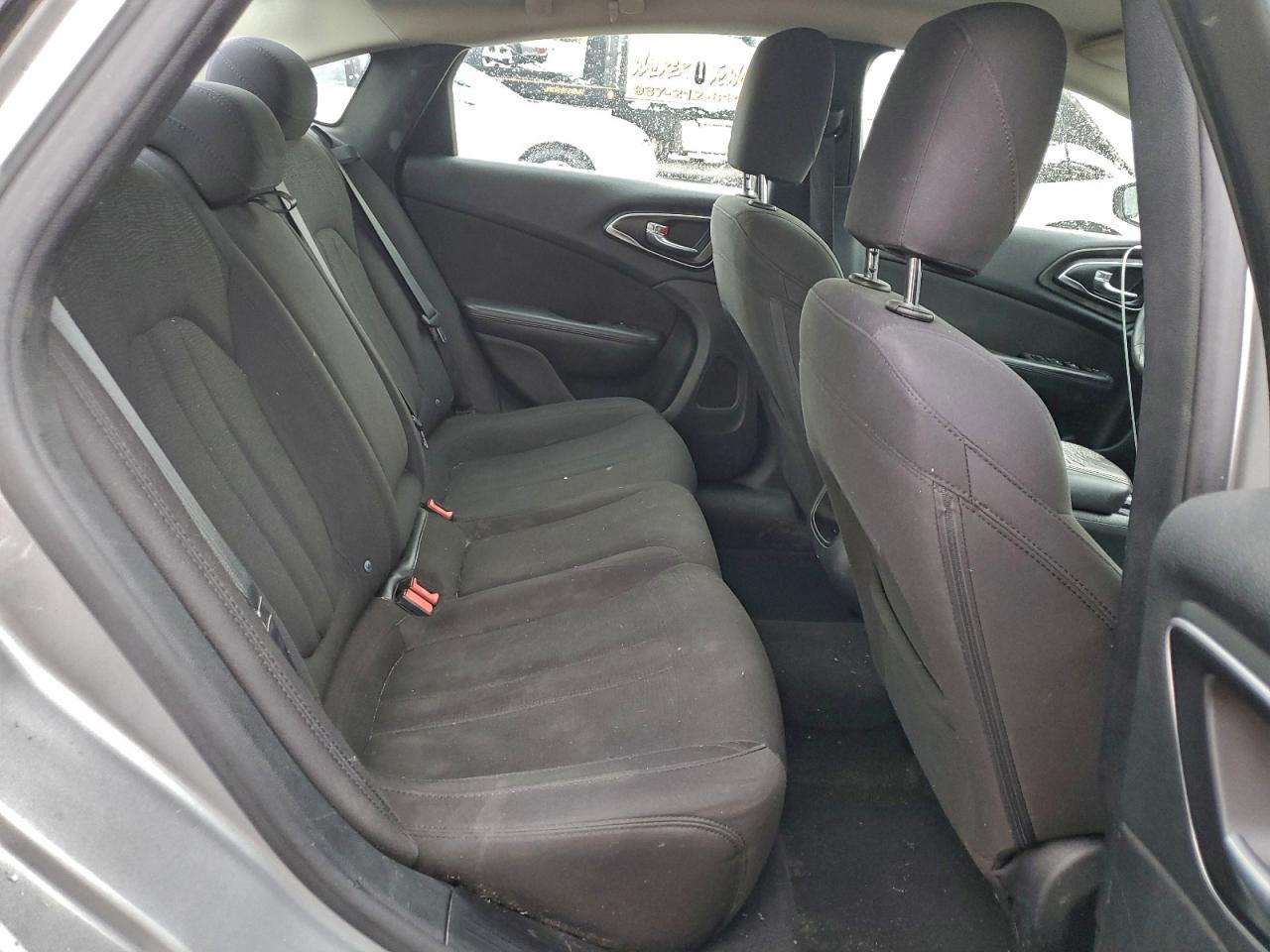 Chrysler 200 Limited Image 6