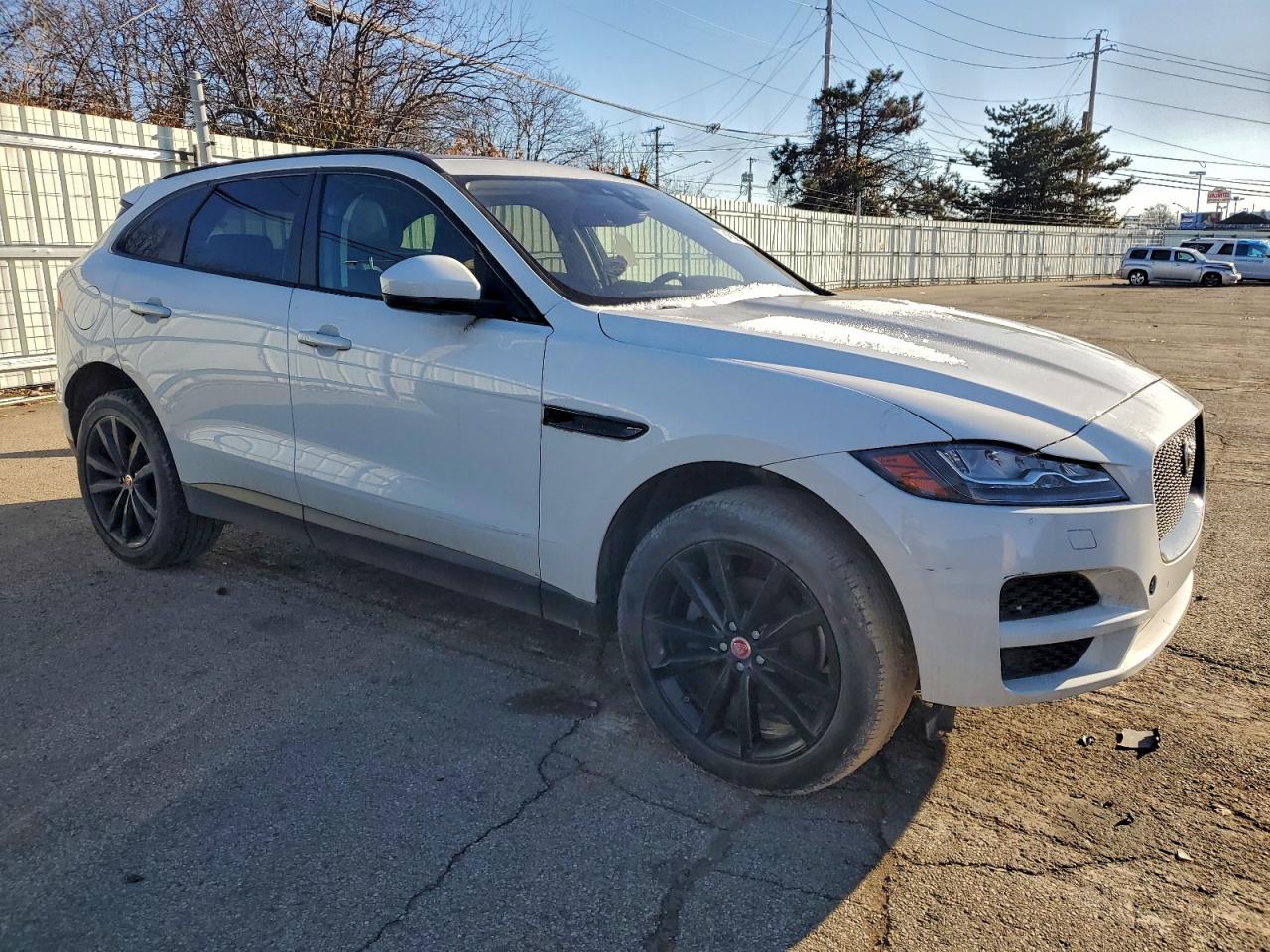 Jaguar F-PACE Prestige Image 13