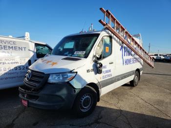  Salvage Mercedes-Benz Sprinter