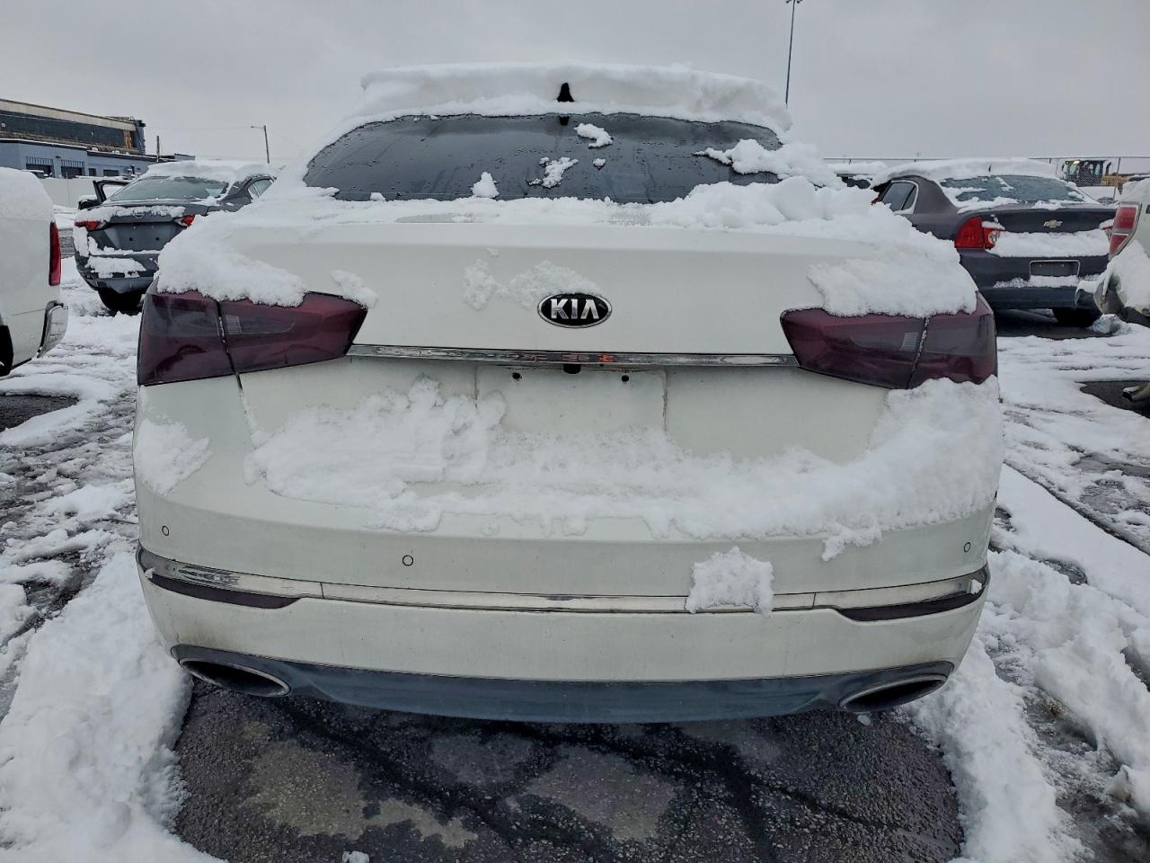 Kia Cadenza Premium Image 9