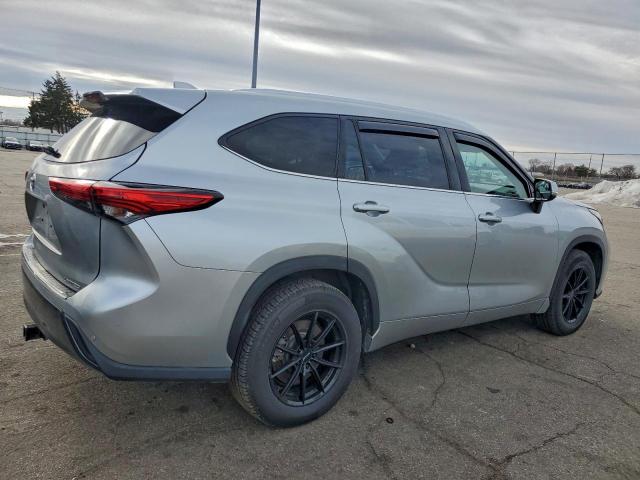 Toyota Highlander Limited Image 3