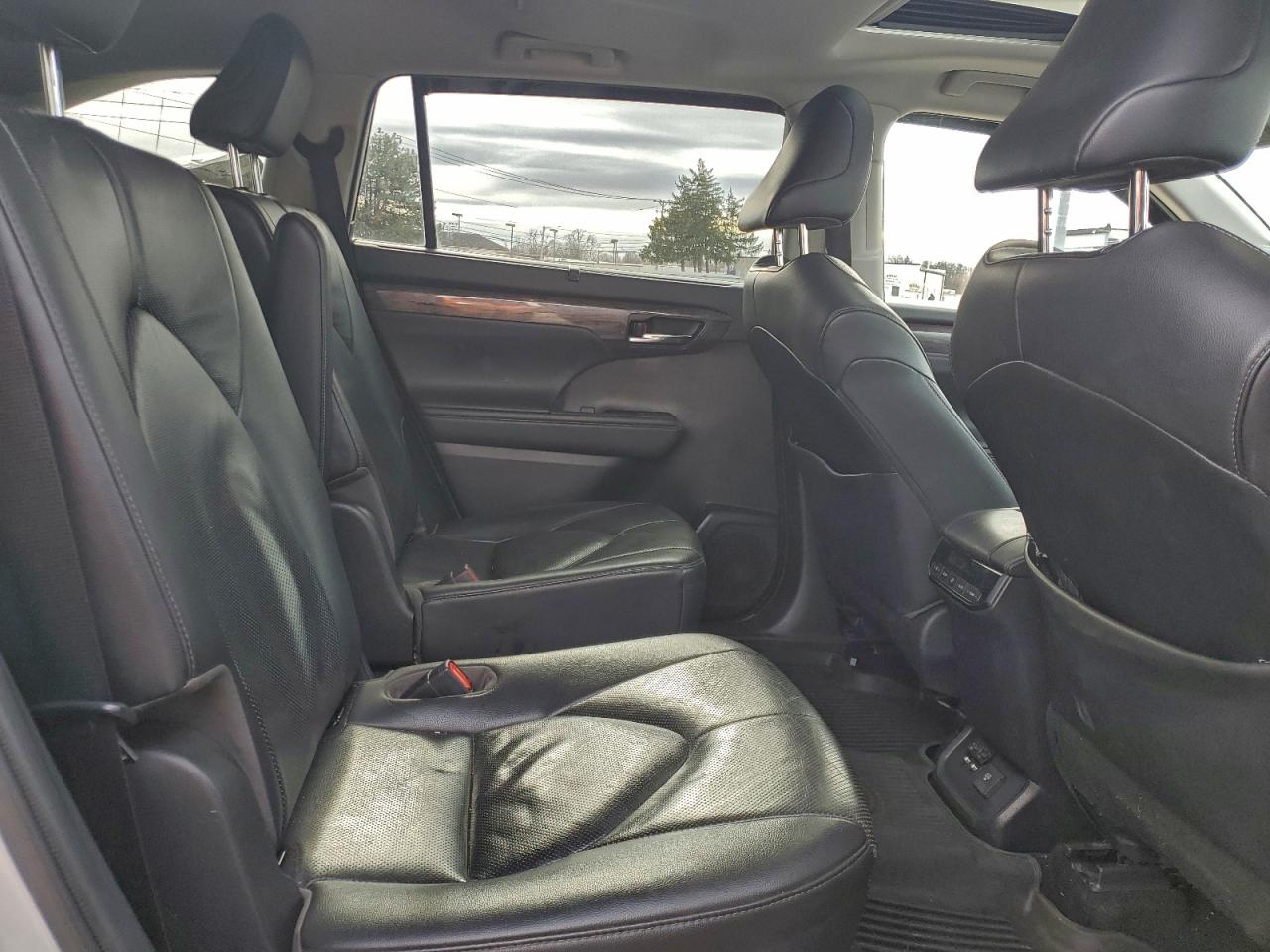 Toyota Highlander Limited Image 5