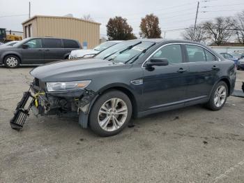  Salvage Ford Taurus