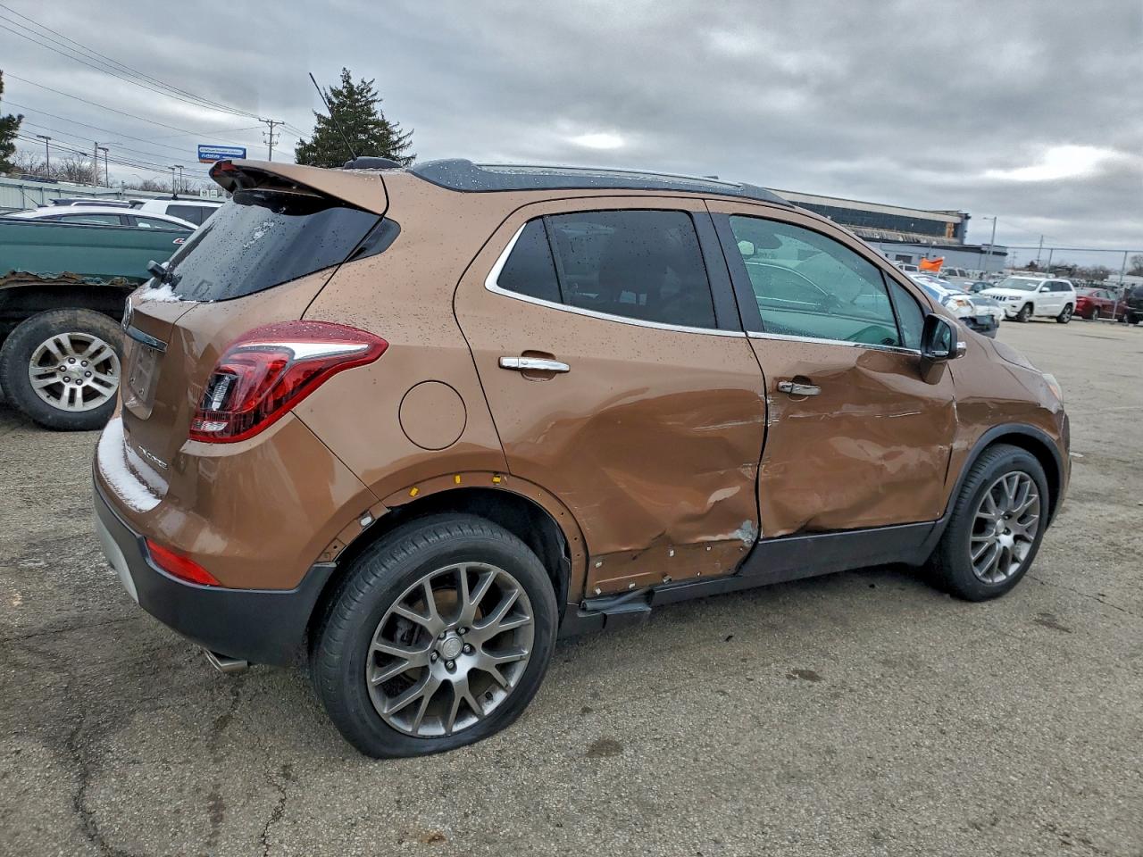 Buick Encore Sport Touring Image 7