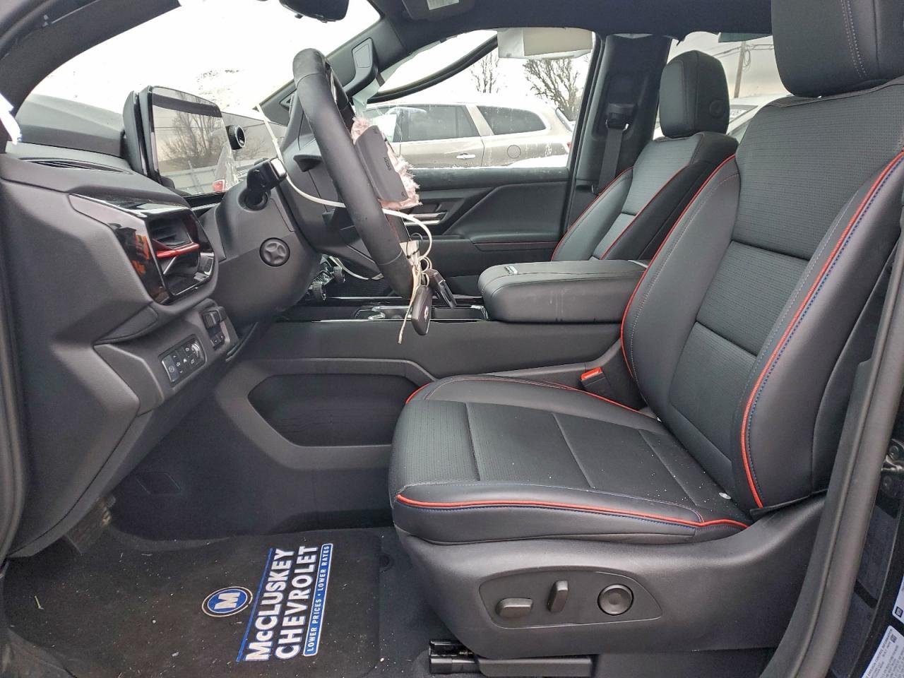 Chevrolet Silverado Rst Image 2