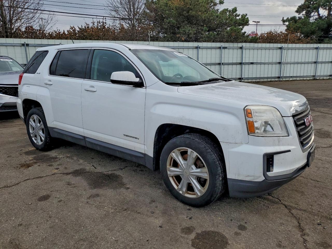 GMC Terrain Sle Image 6
