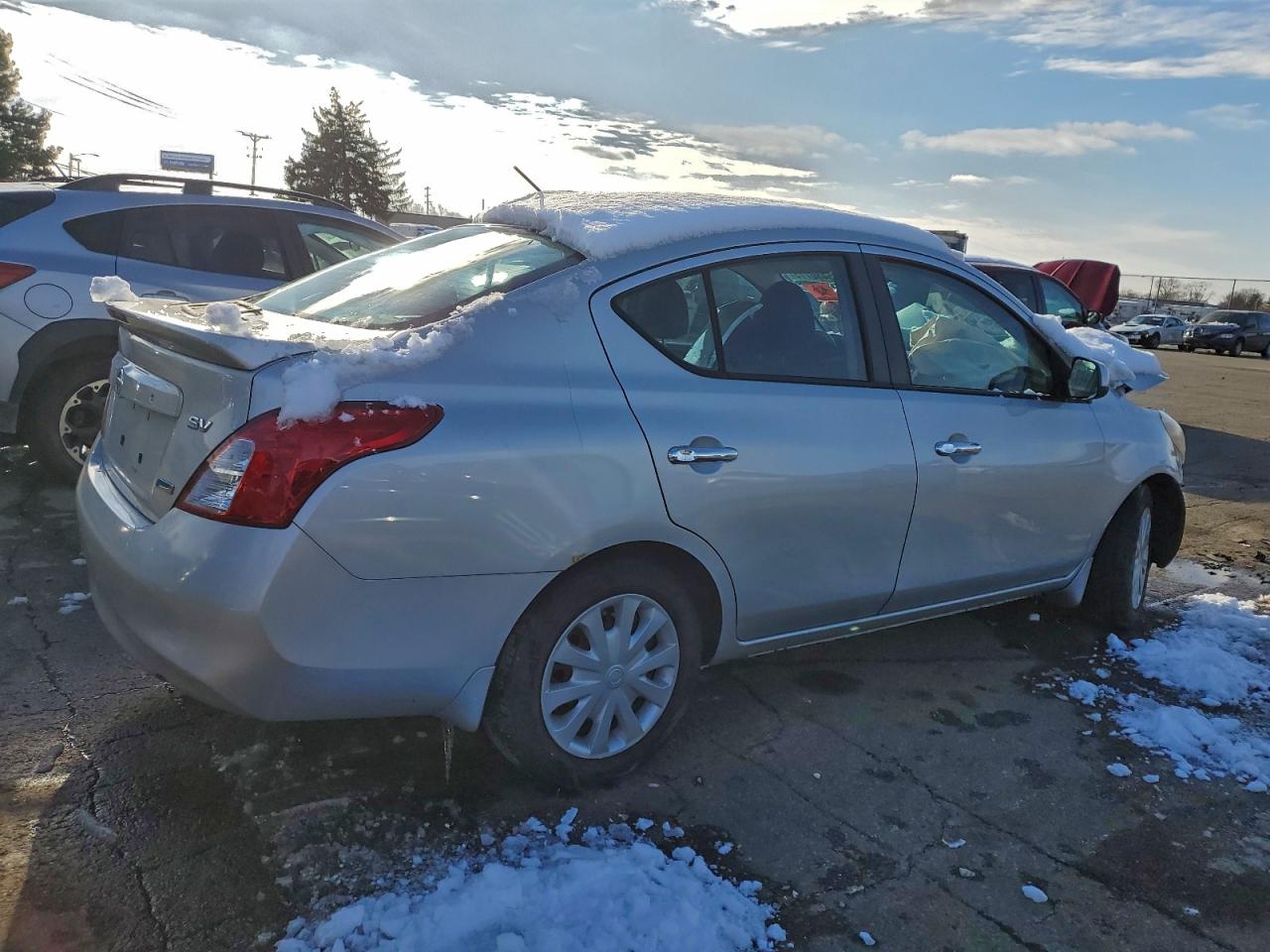 Nissan Versa S Image 5