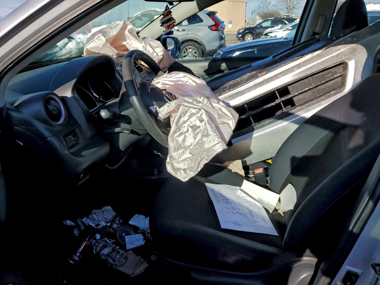 Nissan Versa S Image 12