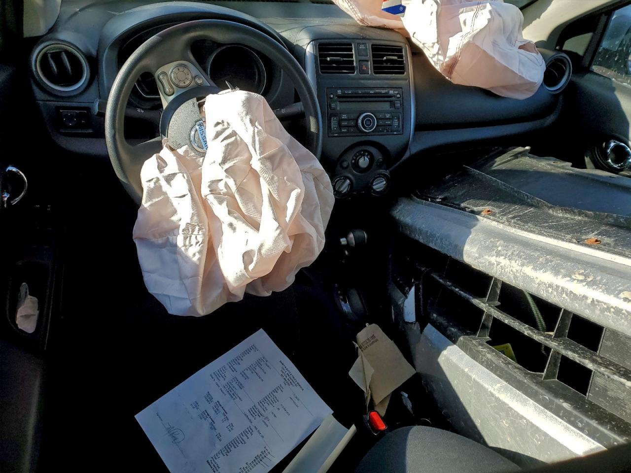 Nissan Versa S Image 9