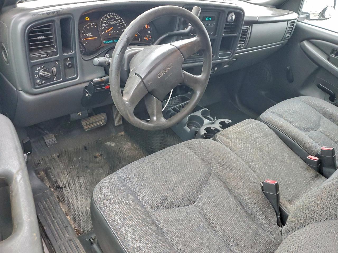 GMC Sierra C1500 Image 12