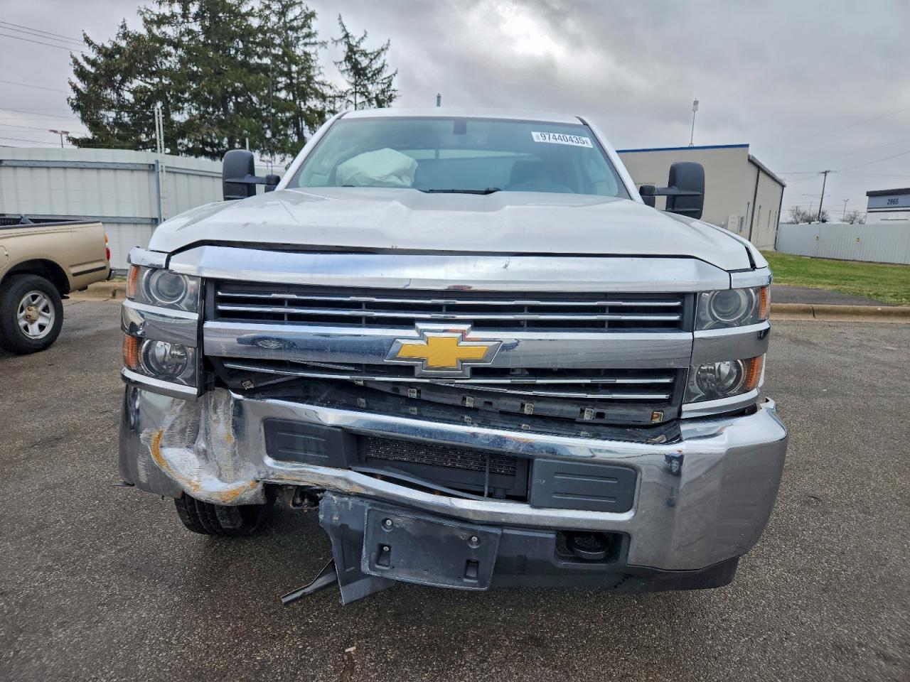 Chevrolet Silverado C2500 Heavy Duty Image 6