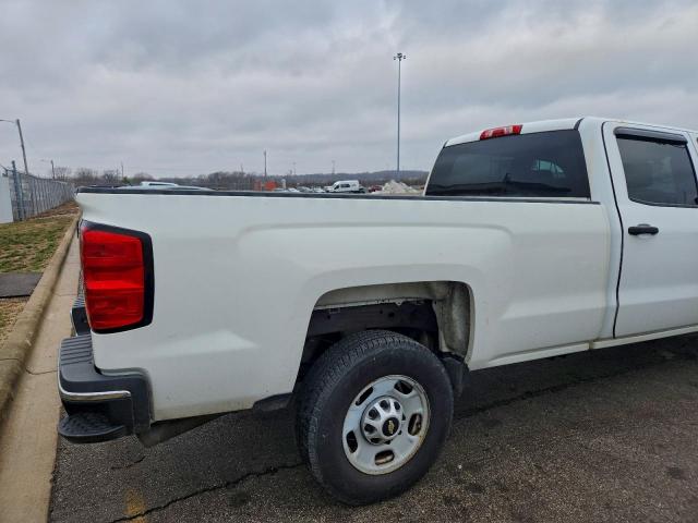 Chevrolet Silverado C2500 Heavy Duty Image 12