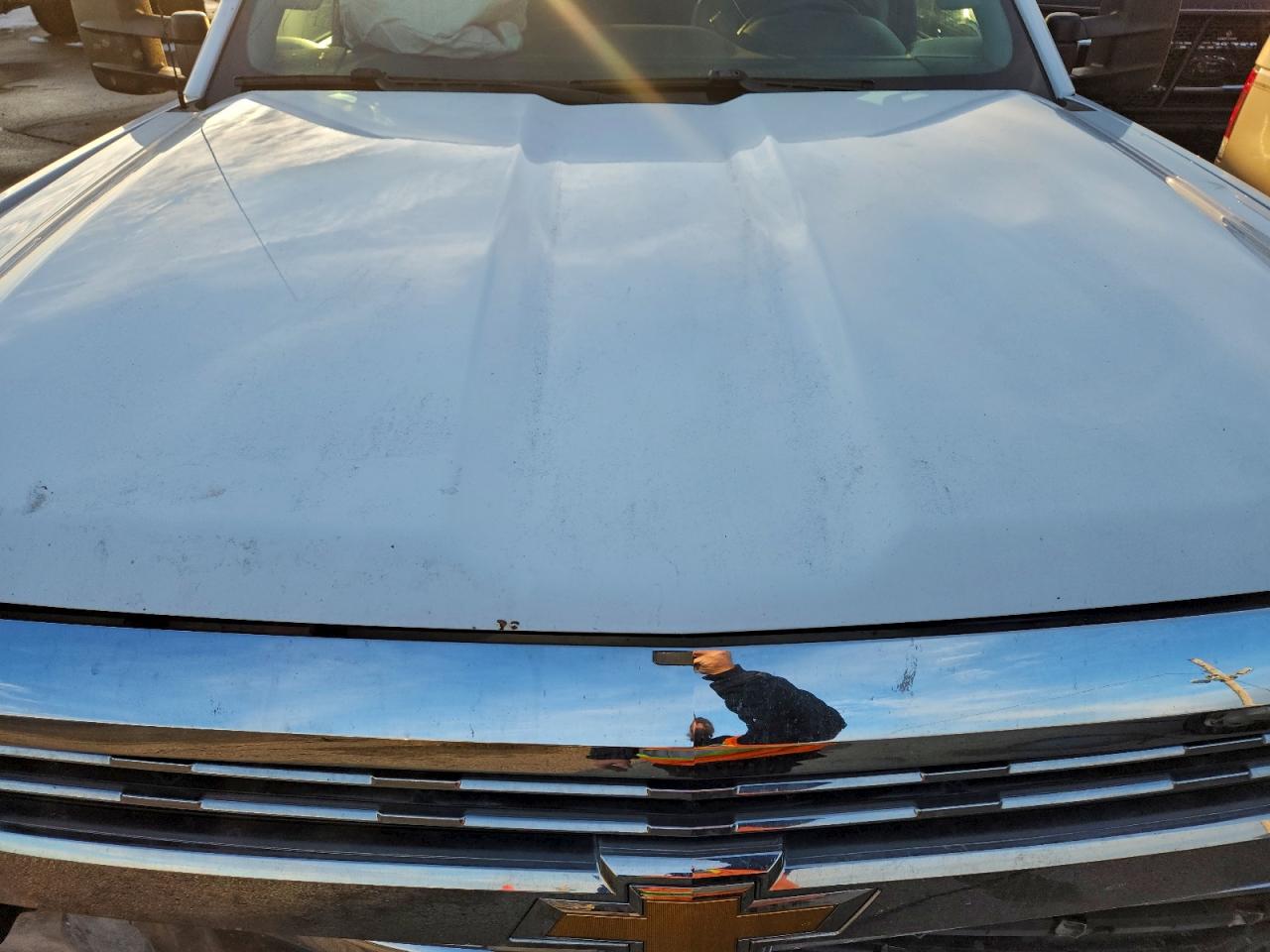 Chevrolet Silverado C2500 Heavy Duty Image 10