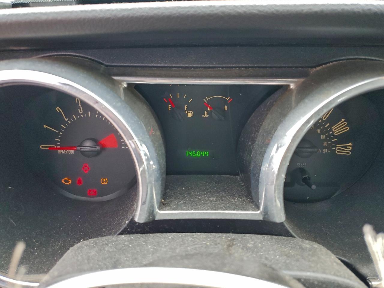 Ford Mustang Image 2