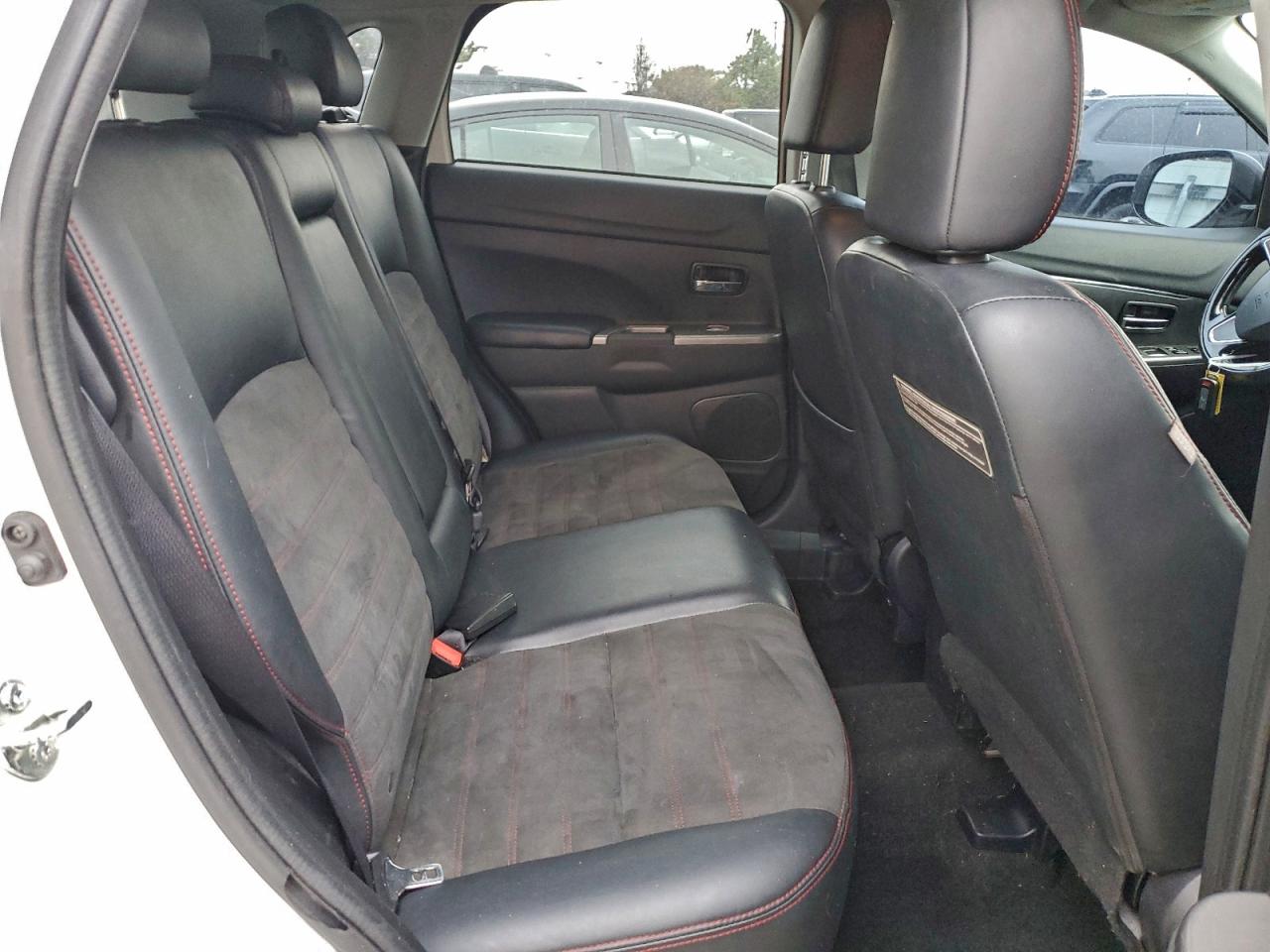 Mitsubishi Outlander Es Image 13