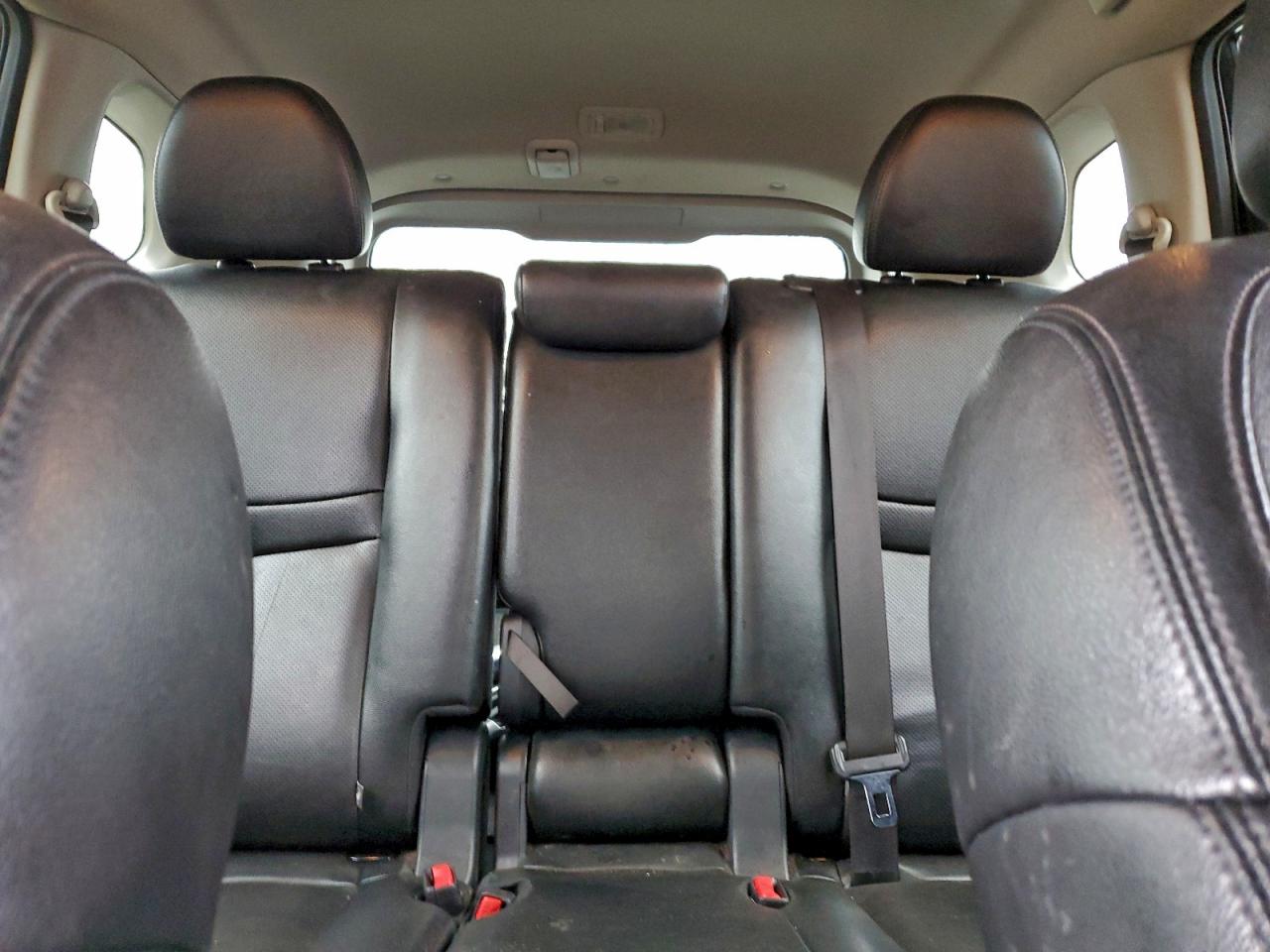 Nissan Rogue S Image 9