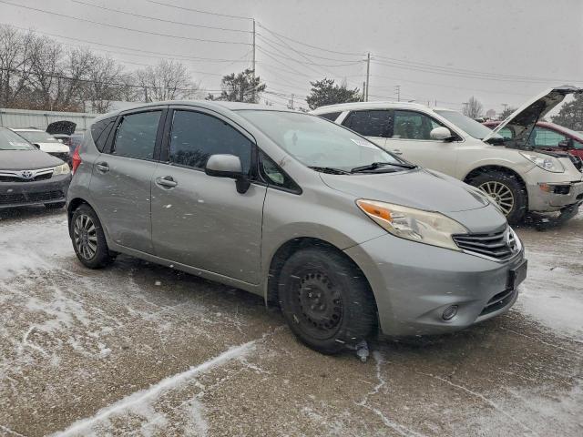 Nissan Versa S Image 3