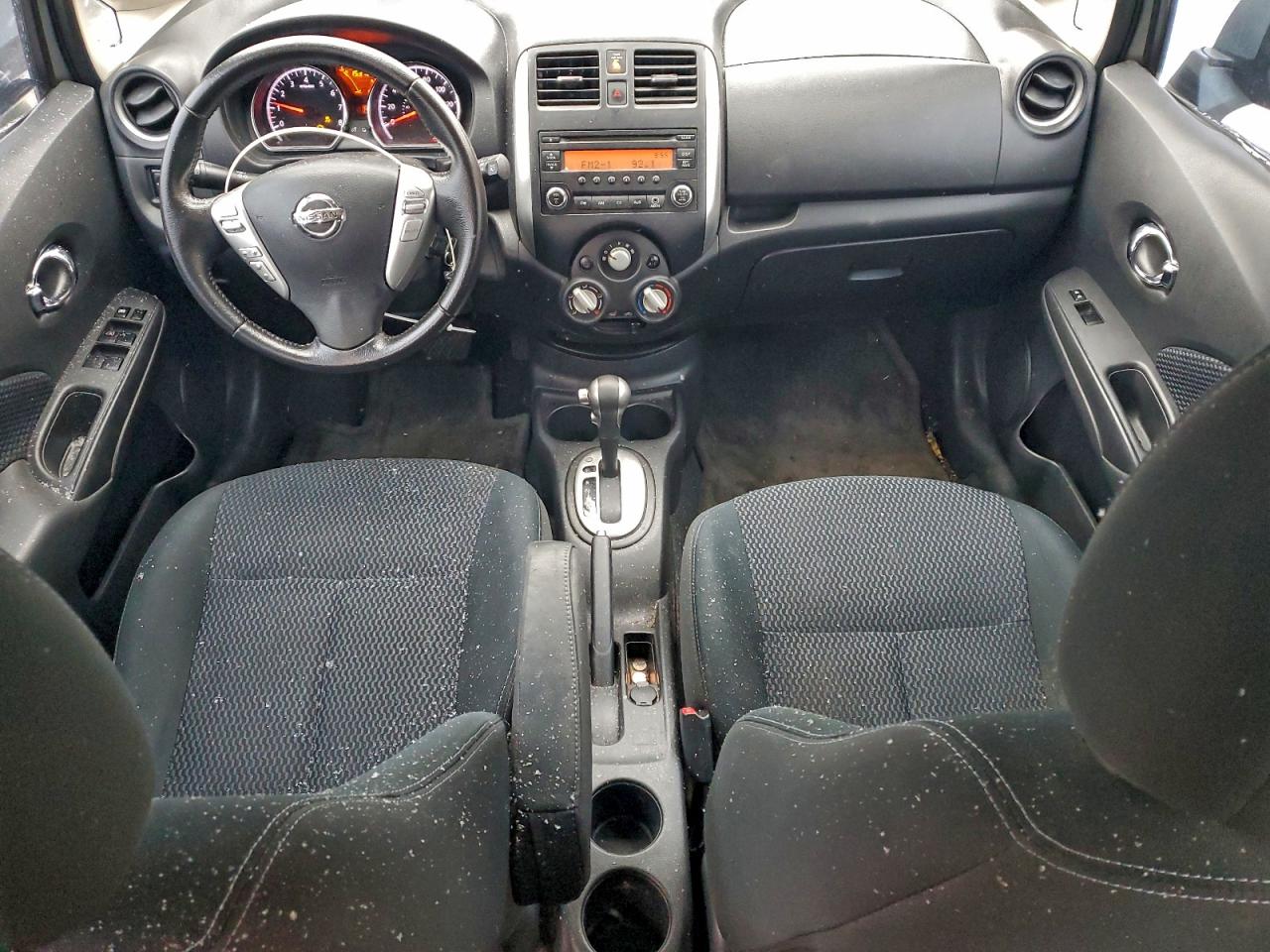 Nissan Versa S Image 8