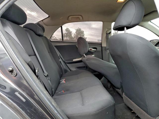 Toyota Corolla Base Image 5