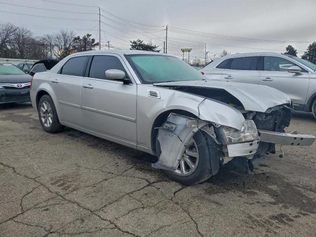 Chrysler 300 Touring Image 10