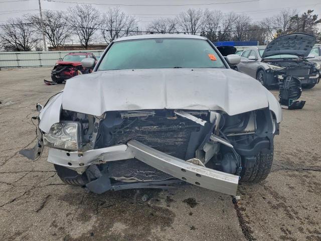 Chrysler 300 Touring Image 7