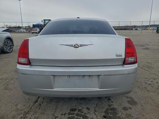 Chrysler 300 Touring Image 3