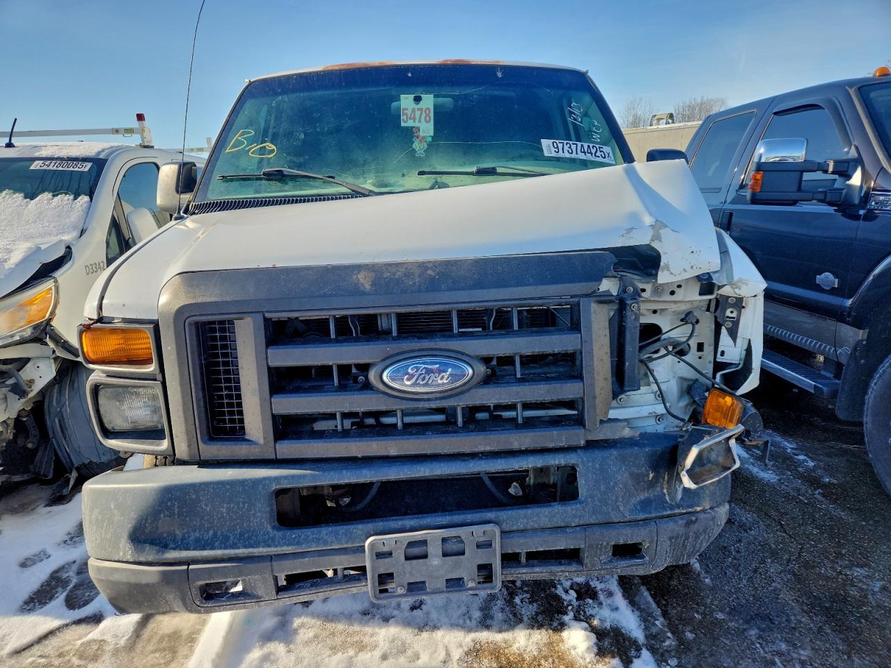 Ford E-150 E150 Van Image 12