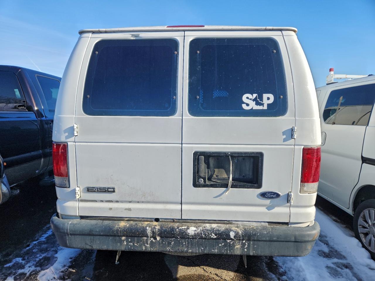 Ford E-150 E150 Van Image 10