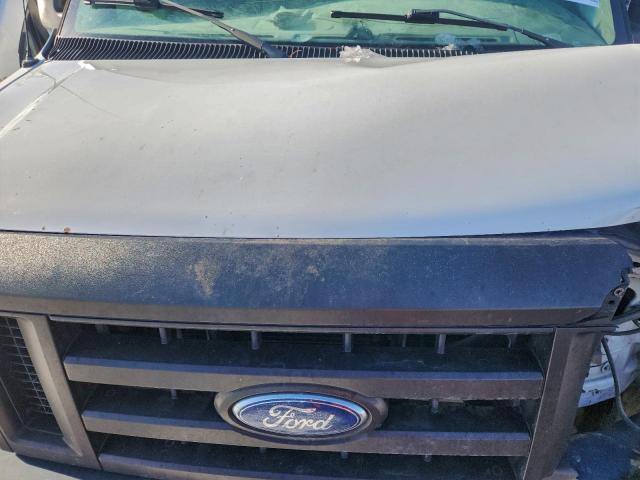 Ford E-150 E150 Van Image 5