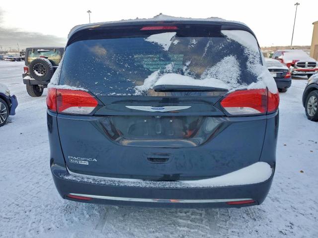 Chrysler Pacifica Touring L Image 8