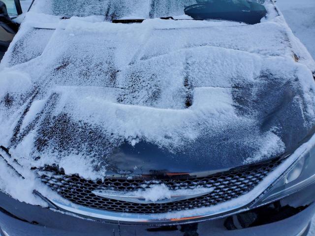 Chrysler Pacifica Touring L Image 9