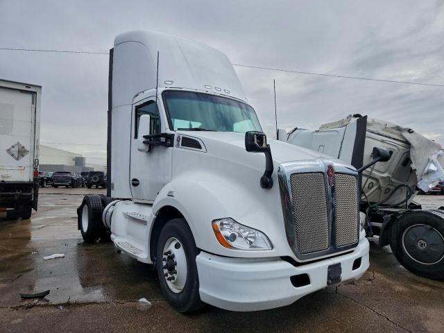  Salvage Kenworth T680