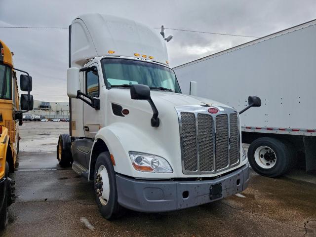  Salvage Peterbilt Tractor 579