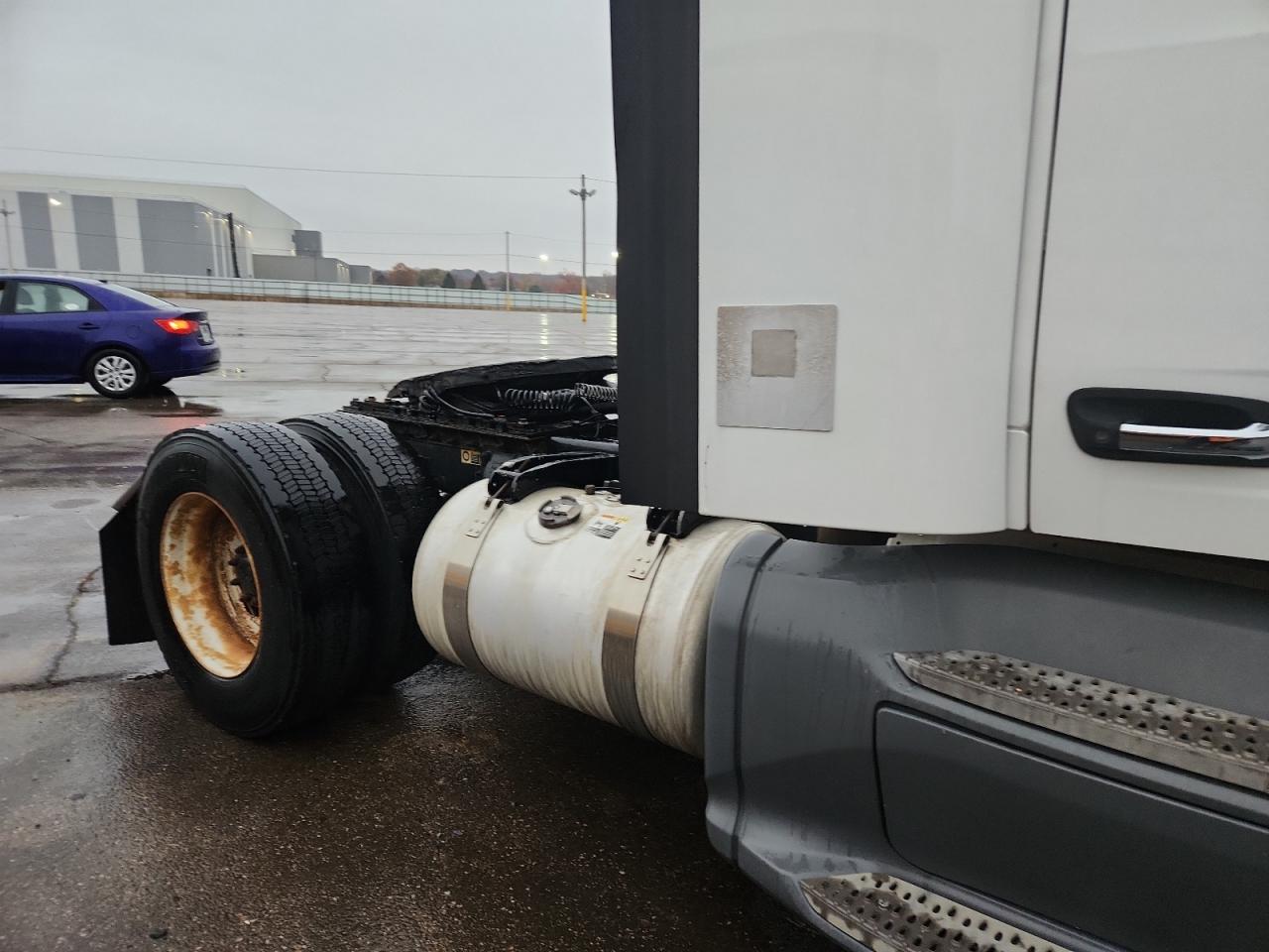 Peterbilt Tractor 579 Image 10