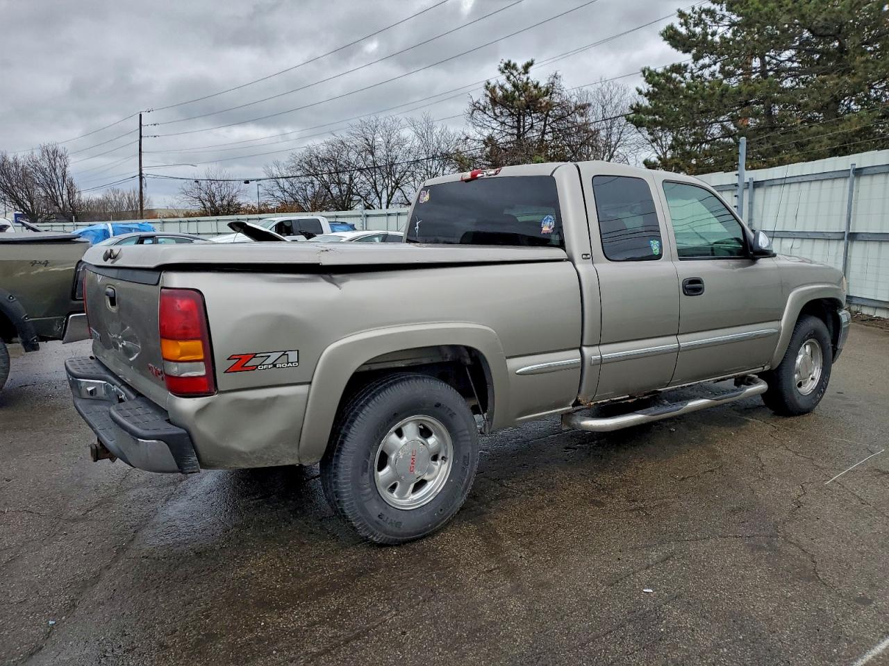 GMC Sierra K1500 Image 3