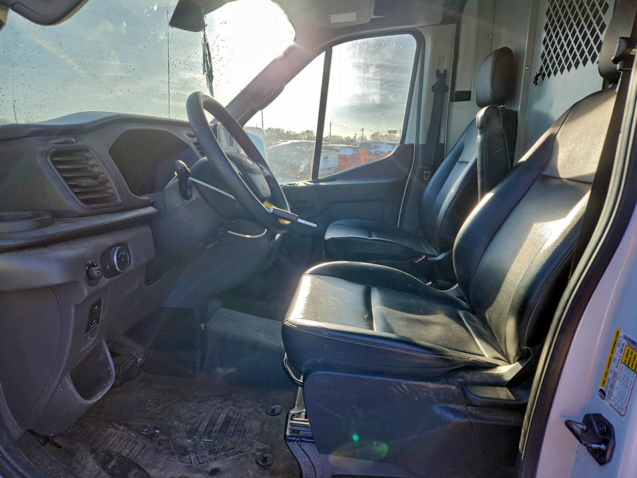 Ford Transit T-250 Image 11