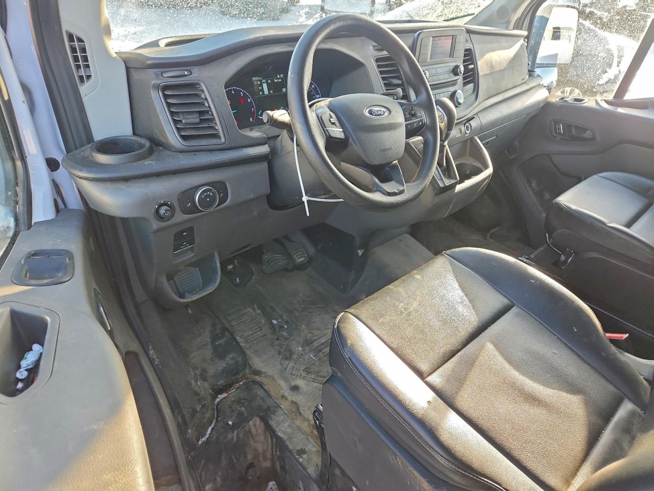 Ford Transit T-250 Image 7